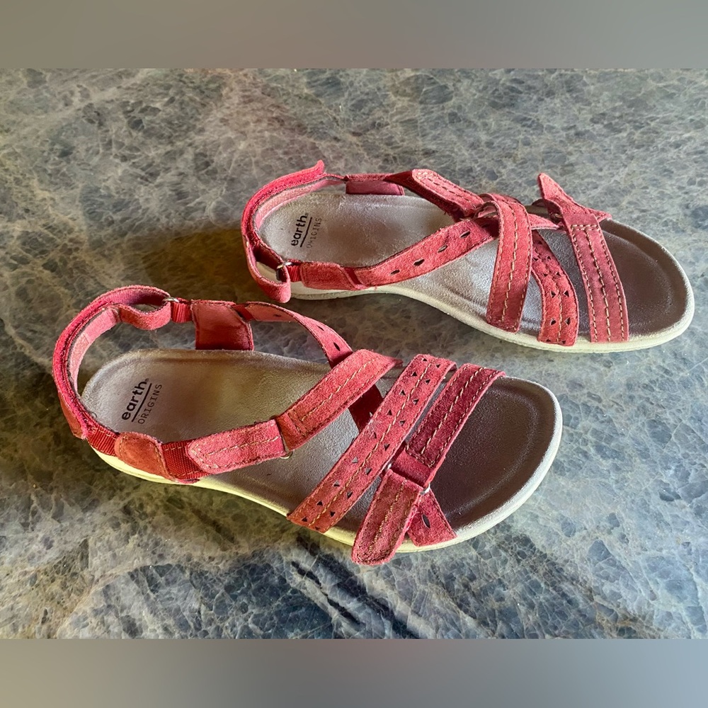 Women’s Earth Origins Savoy Sammie Sandals~ Size 8W